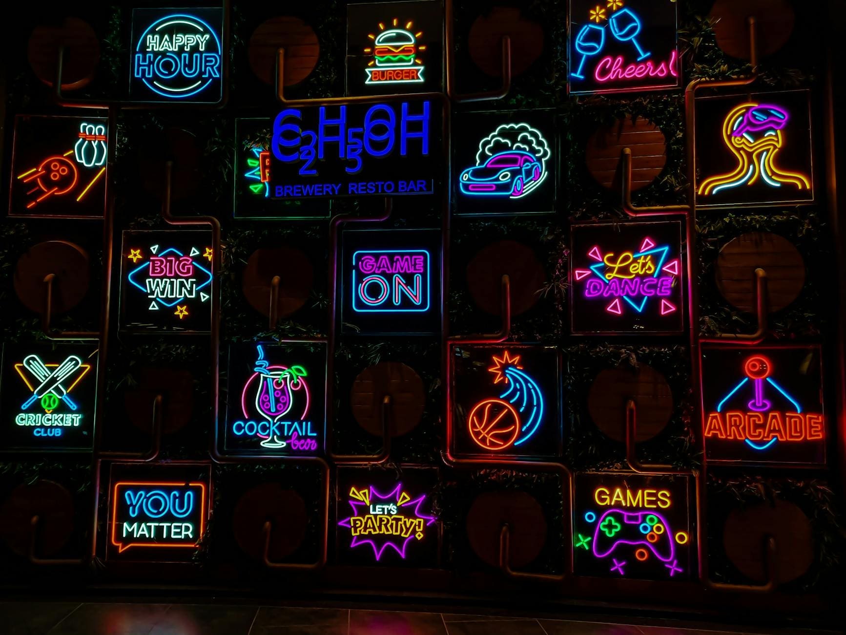 geek bars restaurants Austin Texas